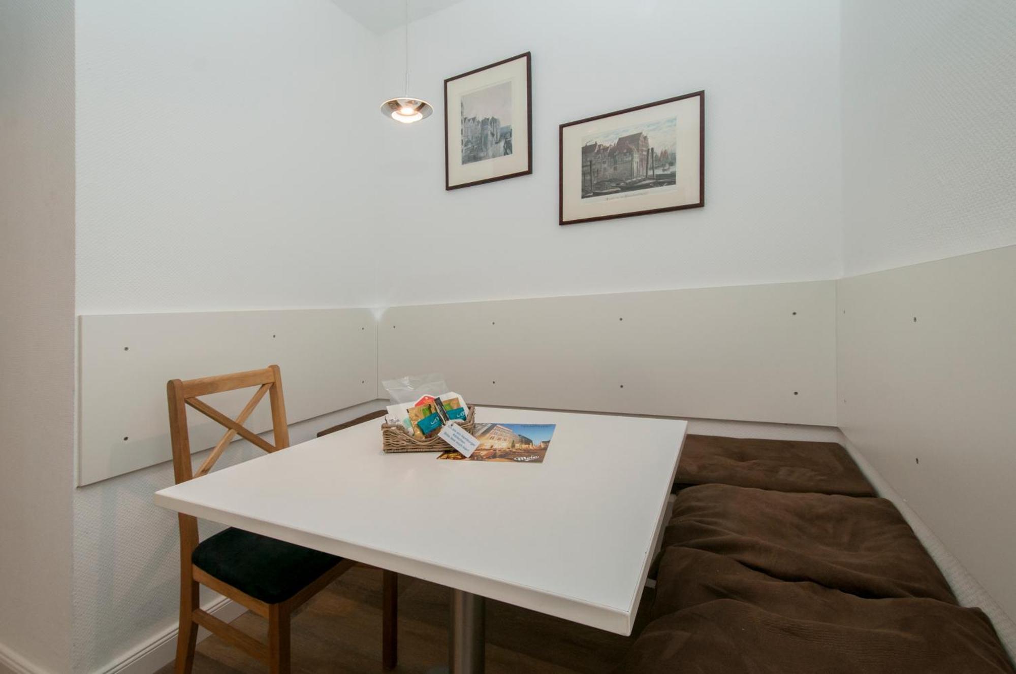 Appartements In Der Historischen Deichstrasse Contactless Check In Hamburk Pokoj fotografie